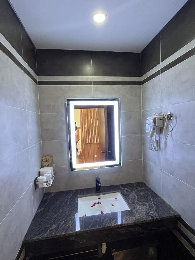 Sk Boutique Hotel Дуонг-Донг Экстерьер фото